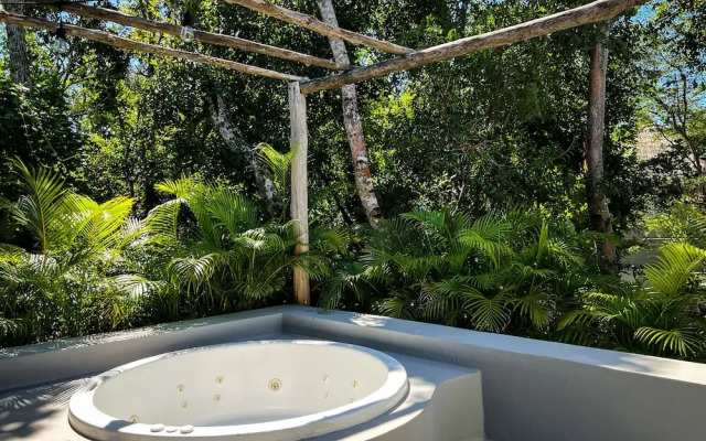 Kuun Taak Tulum