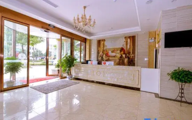 Tanggong Hotel