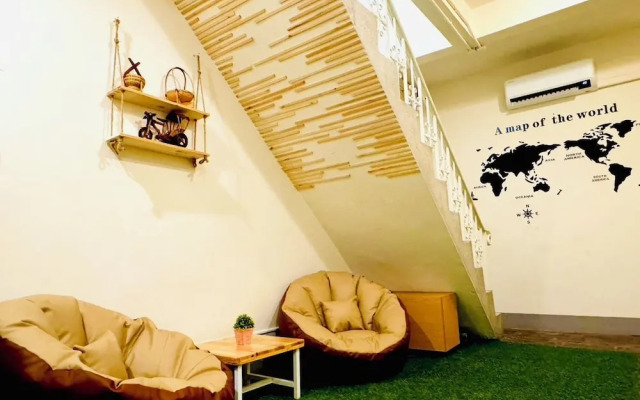 Charming Hostel