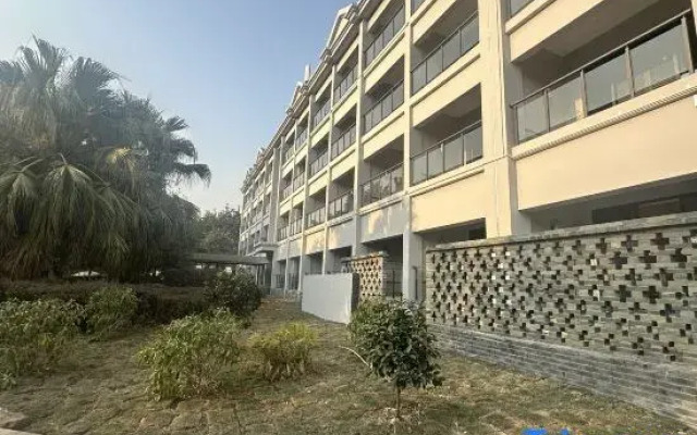 Hot Spring Forest Holiday Hotel