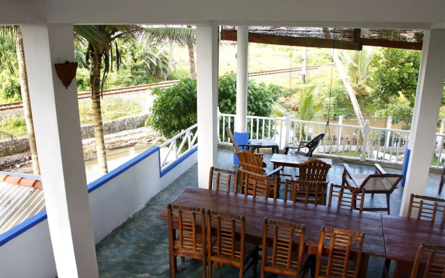 Asanka Surf House