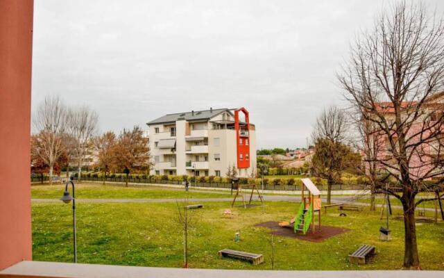 Apartment with free parking near the center