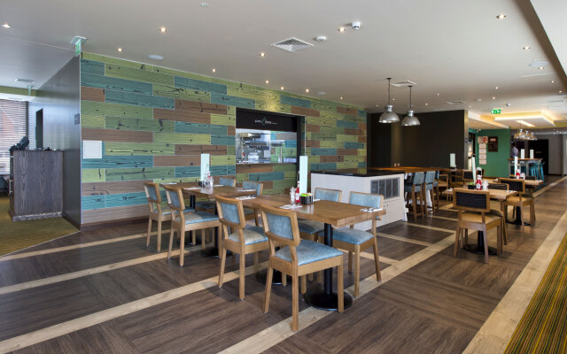 Premier Inn Bedford Town Centre (Riverside)