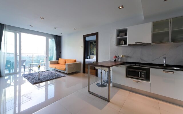 Emerald Terrace Patong by Goldenlegal