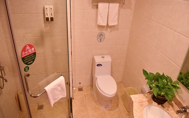 GreenTree Inn BaoDing Xiong county XiongZhou Road Express Hotel