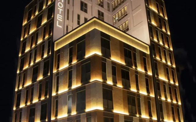 Q21 Hotel