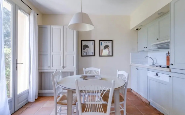 Apartment in La Motte Near Golf Course