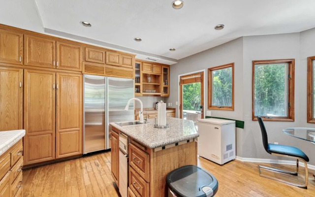 NEW - 1 Location-family-5br-yard-gym-parking