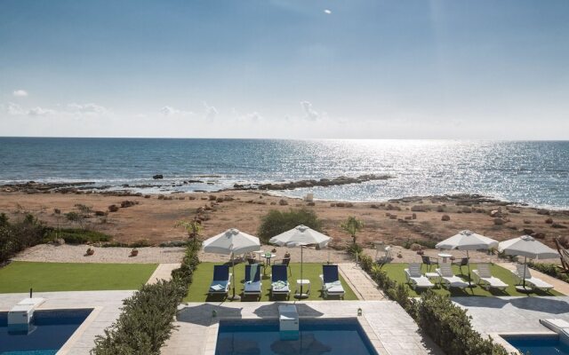 Celebrity Villa Oliver P 14