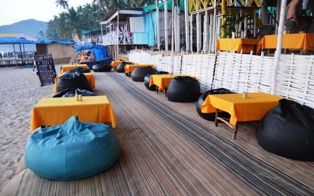 Cuba Premium Huts