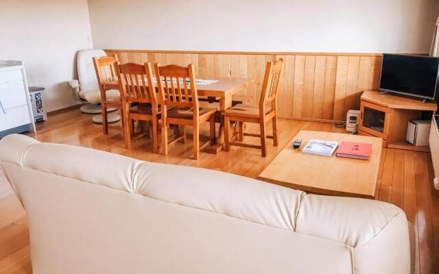 Yotei Townhouse - 2 bedrooms with covered BBQ deck