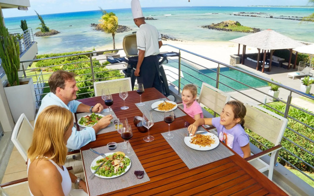 Bon Azur Beachfront Suites & Penthouses with LOV