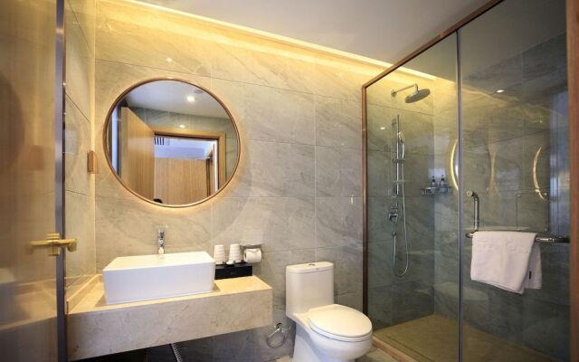 Manhatton Hotel Guangxi Univeristy