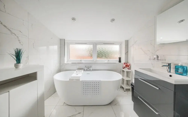 Sleeps7-pet&familyfriendly With Parking