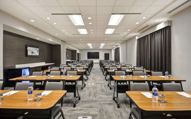 Hyatt Place Fresno