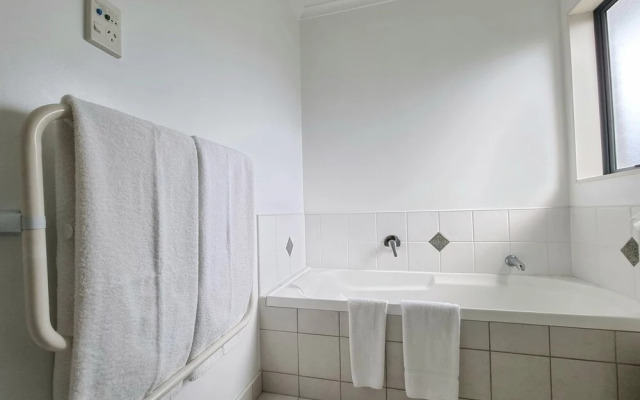 Beautiful 3BR House - WiFi - Car park