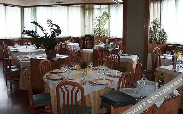 Hotel Cesari