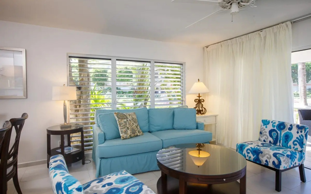 Ocean Club East, Grace Bay Beach