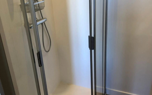 Hotel Asiris