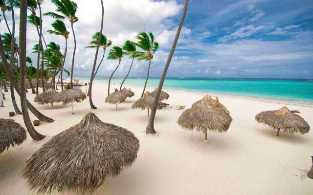 Los Corales Beach Village