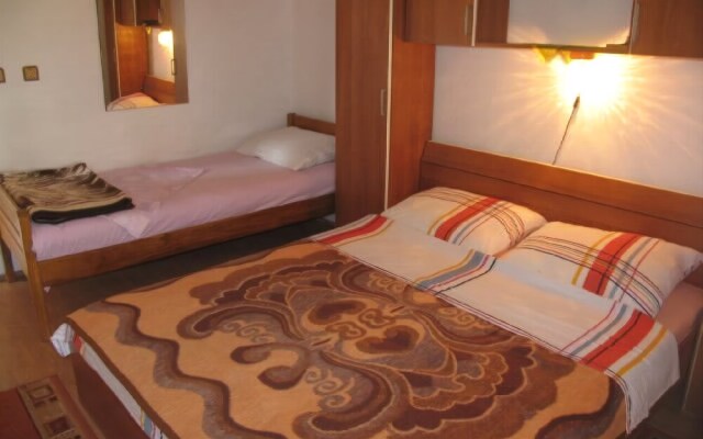 Apartment Božidar
