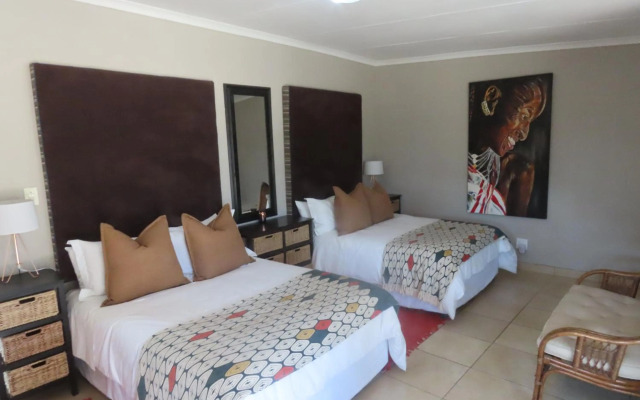 Sunset Lodge & Safaris