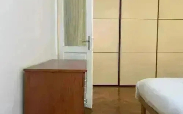 Flat Belpoggio 13
