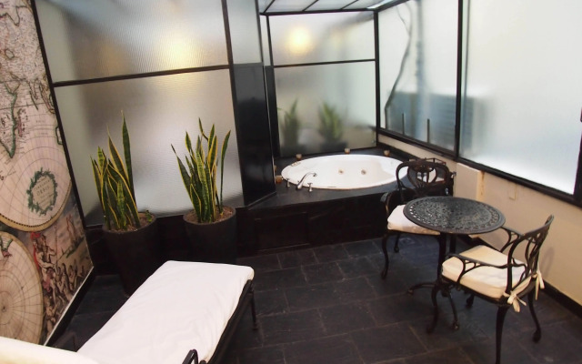 Melia Recoleta Plaza
