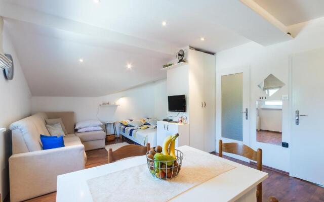 Apartments Salak