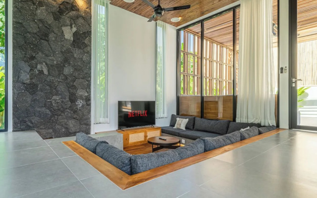 Villa Bedawang - 4BR Villa Seminyak