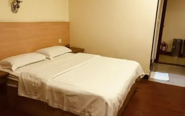 Foshan Xinxin Hotel (Sanshui Square)