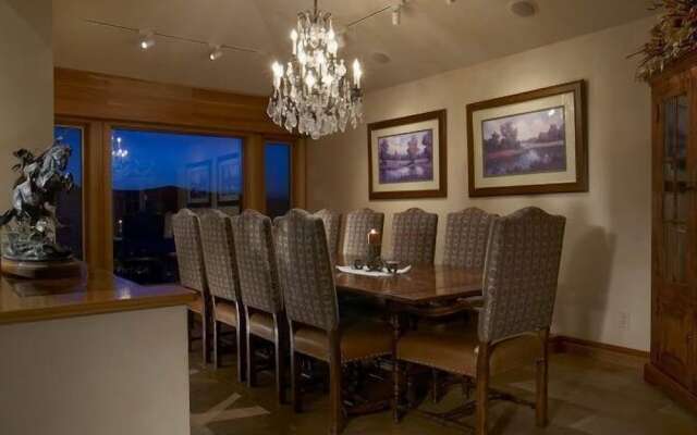 Baby Doe Chateau - 6 Bedrooms Home