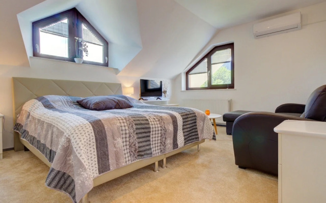 Charming Apartment in Bled Near Lake