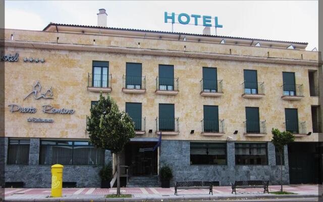 Hotel Ele Puente Romano