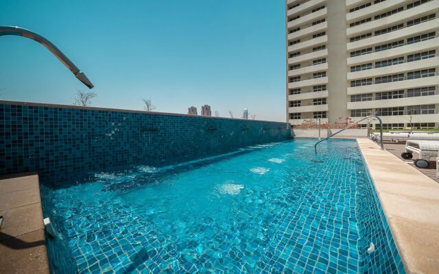 Luxury studio with balcony in Dubai