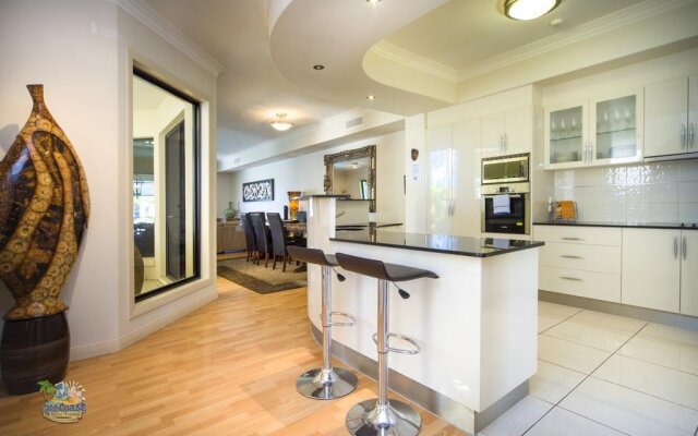 LUXE @ Sanctuary Cove