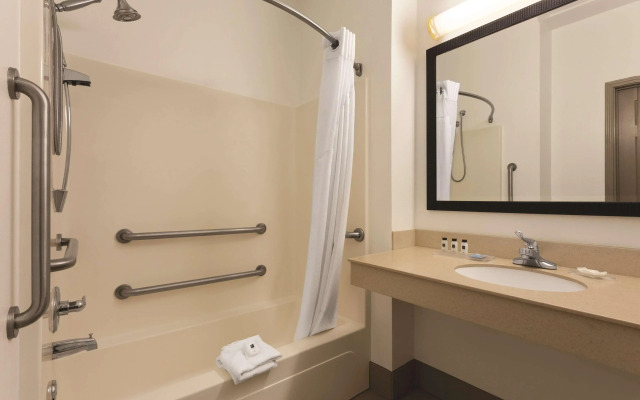 Country Inn & Suites by Radisson, Bryant (Little Rock), AR