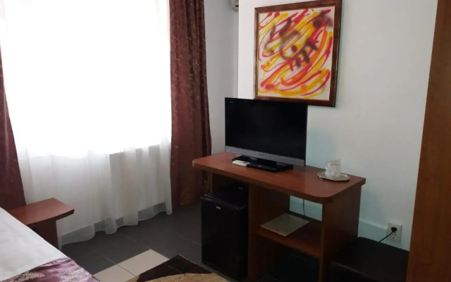Tranzzit Hotel
