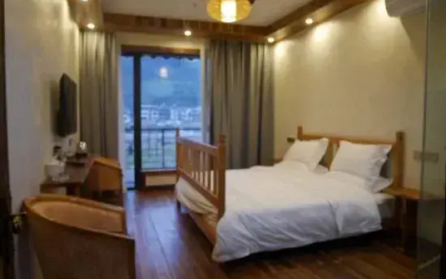 Mogan Mountain Small Douwu Inn