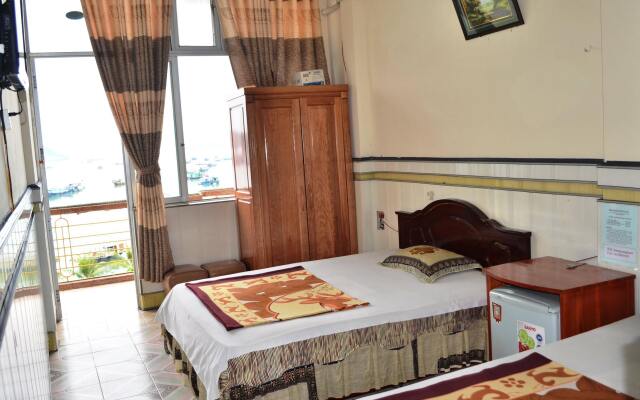 Huong Cang Sea View Hotel