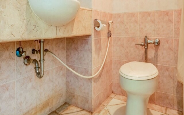 Townhouse OAK Hotel Grand Cikarang