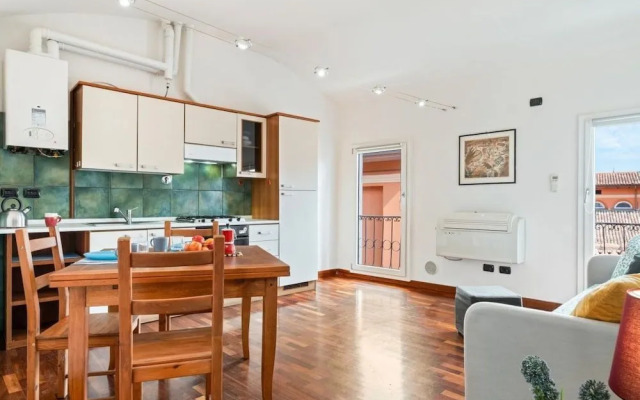 Piazza Dei Tribunali Apartment