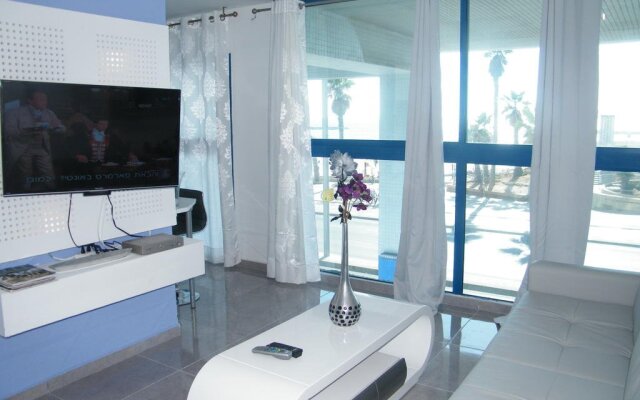 The Sea Apartments Tel Aviv by different locations