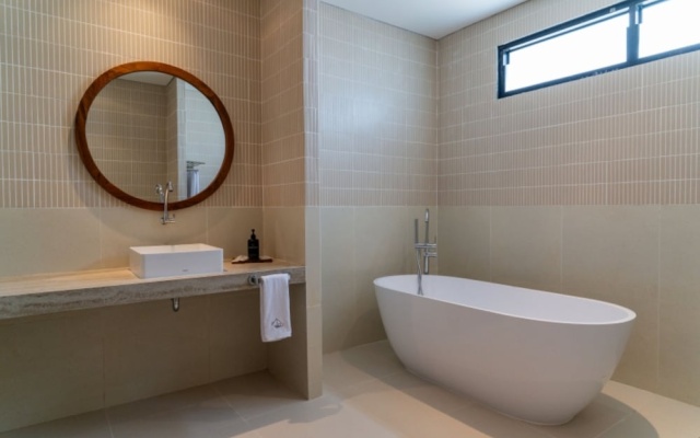 Diamond Hill 10 Br Heated Pool