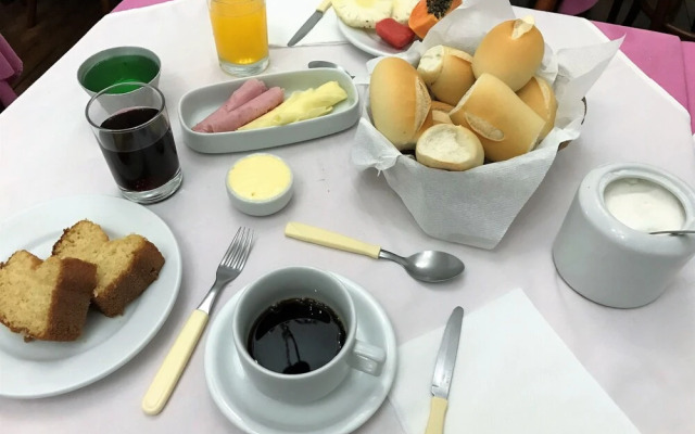 Hotel São Jorge, São Paulo - perto da 25 de Março fácil acesso ao Expo Center Norte e Mercado Municipal.