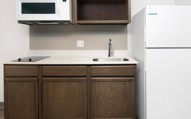 Extended Stay America Select Suites Tampa Brandon East