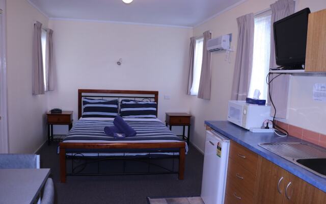 Snug Beach Cabin And Caravan Park