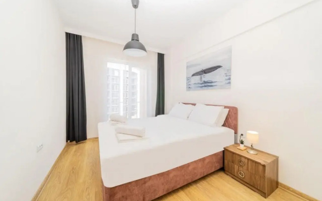 Superb Flat With Shared Pool in Kepez