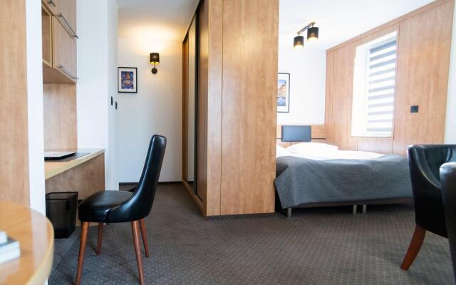 Warsaw - Apartments Apartamenty Sadyba