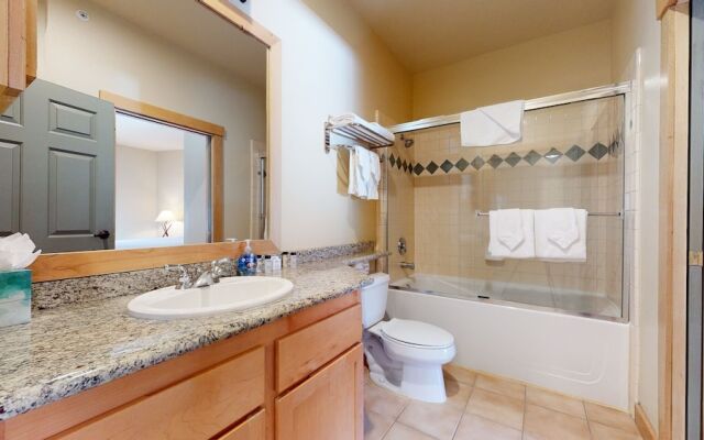 Sunstone 308 Ski-in Ski-out, Great Complex Amenities, Mountain Views by Redawning